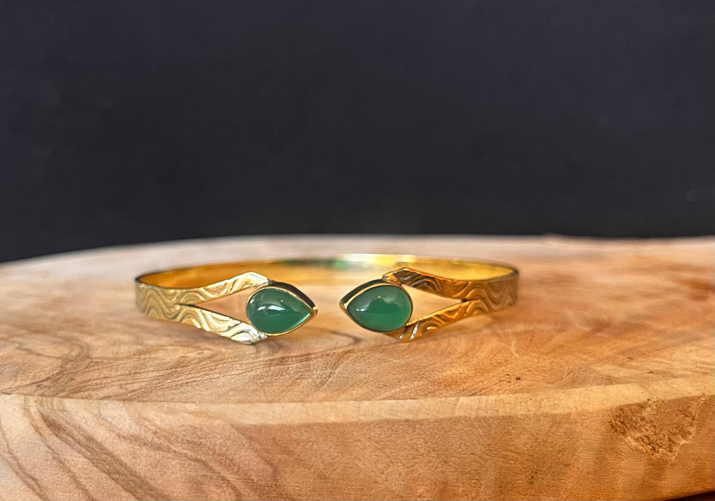 Messing armband reliëf