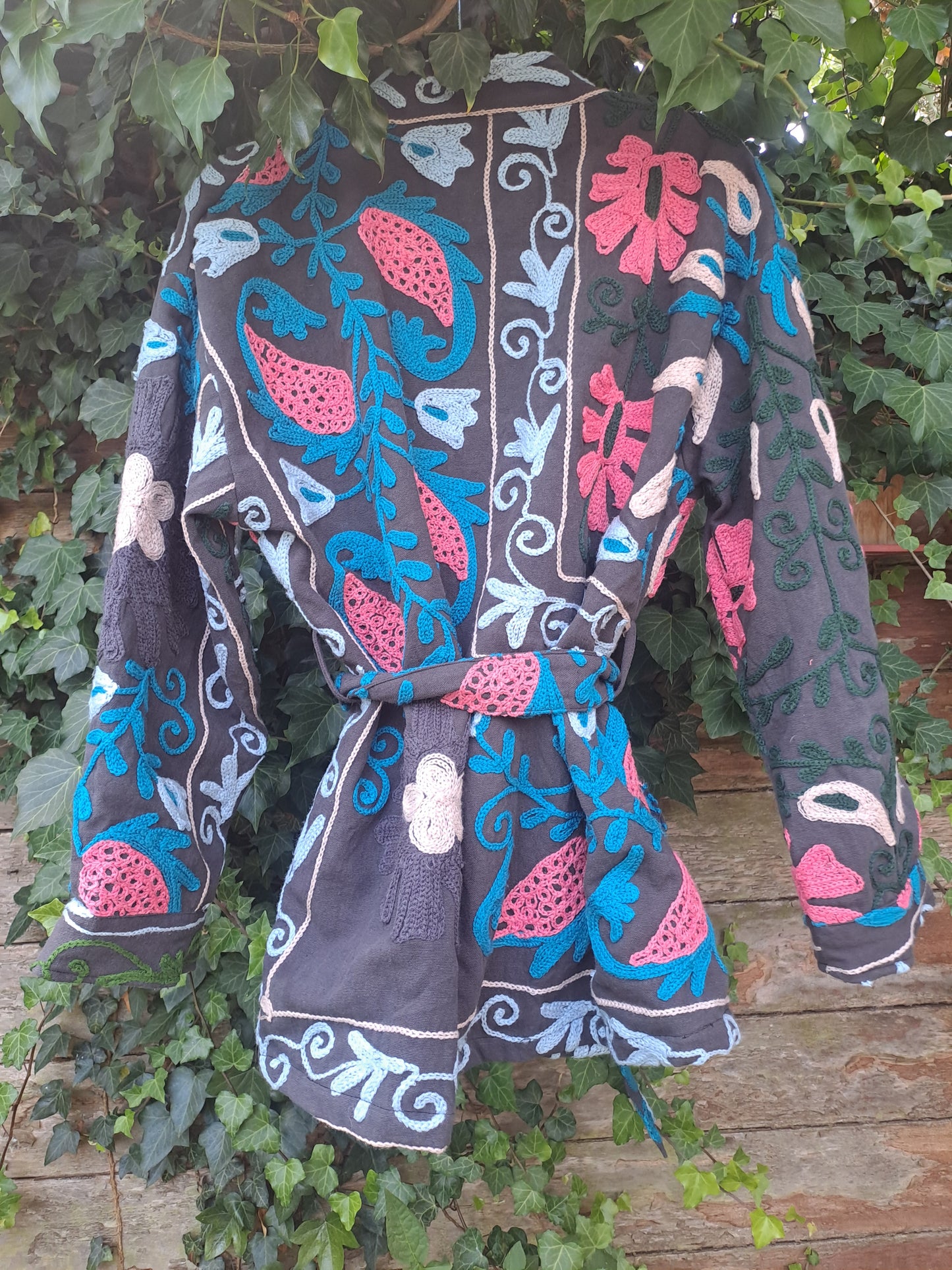Suzani jasje grijs