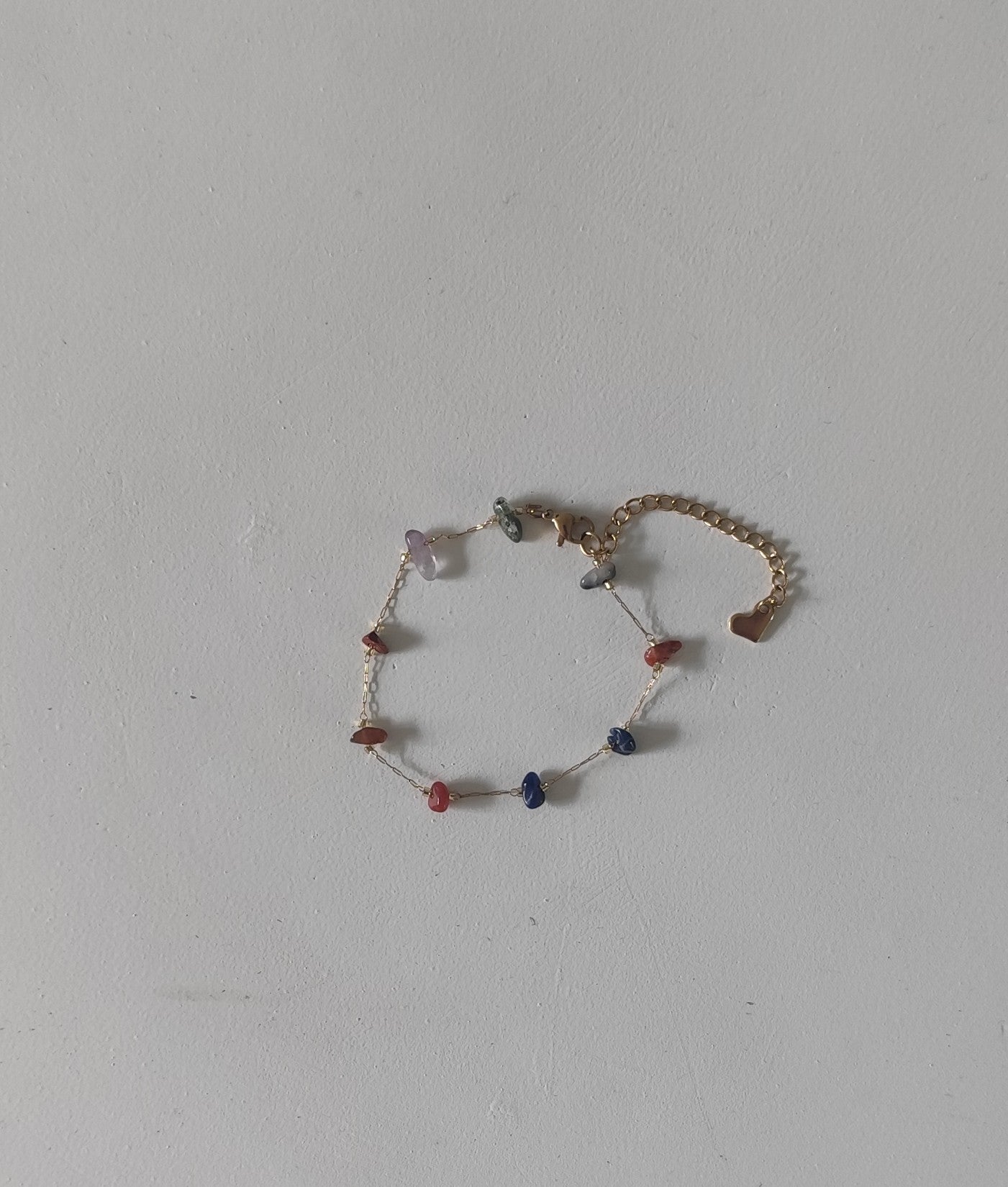 Armband gekleurd natuursteen