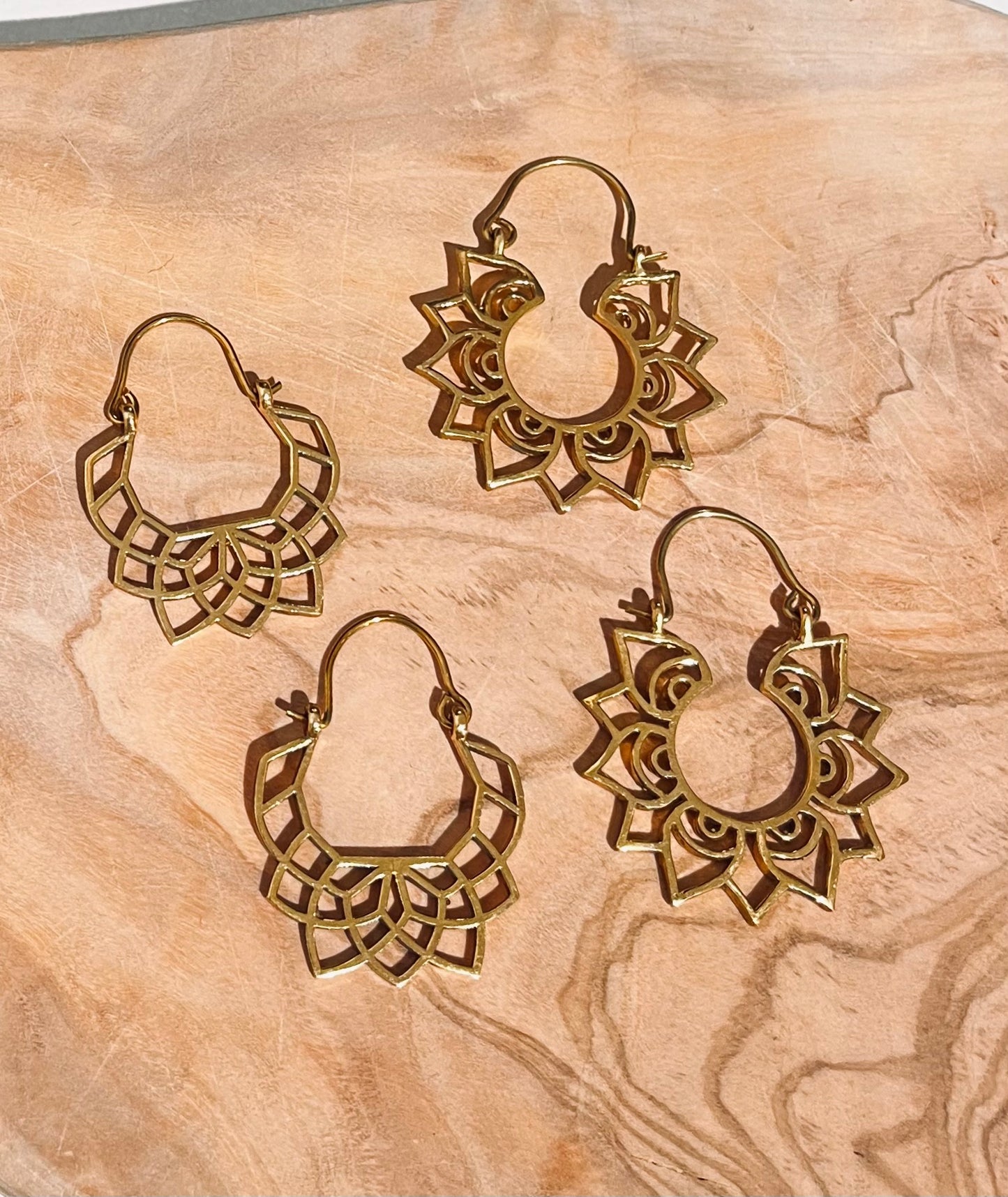 Messing oorbellen lotus