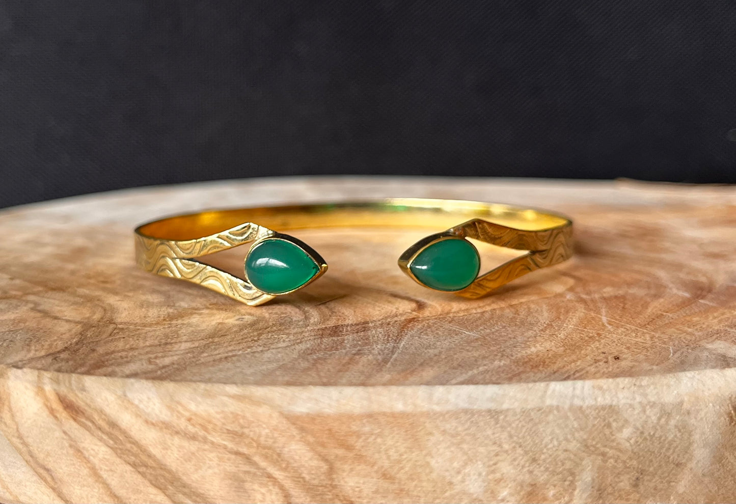 Messing armband reliëf