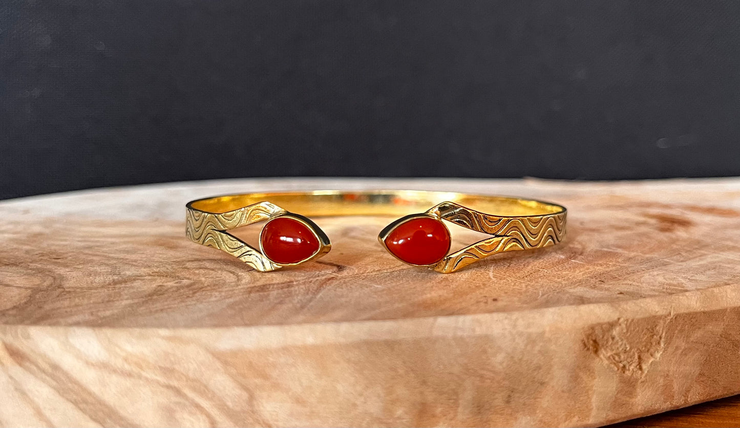 Messing armband reliëf