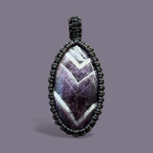 Macramé hanger amethist