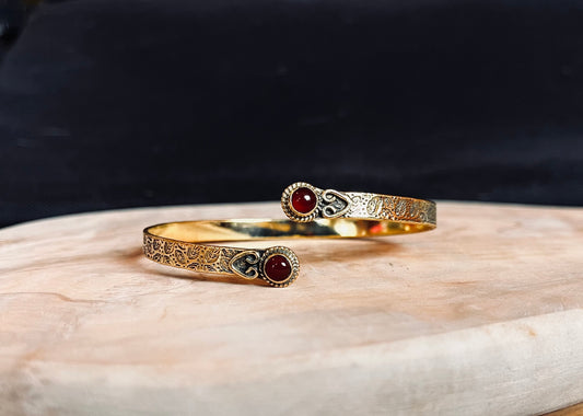 Messing armband Vaya reliëf