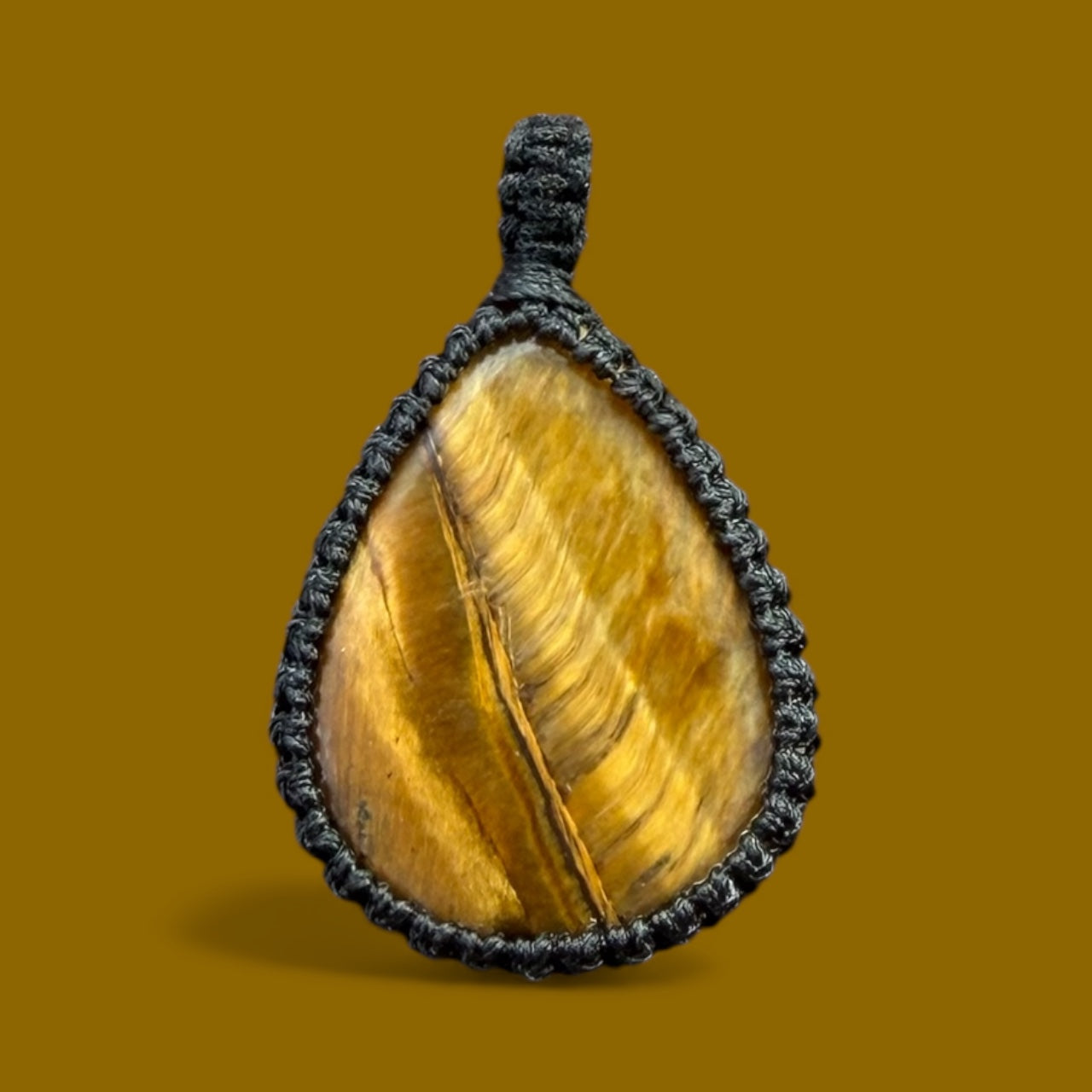 Macramé hanger Tijgeroog