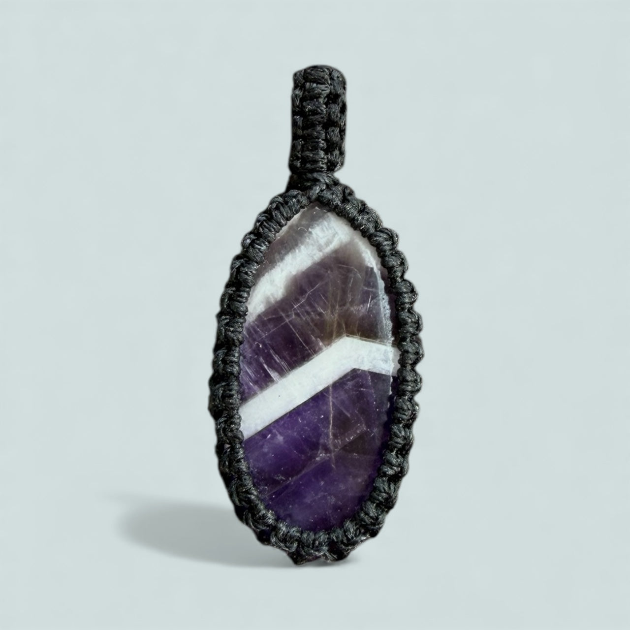 Macramé hanger amethist