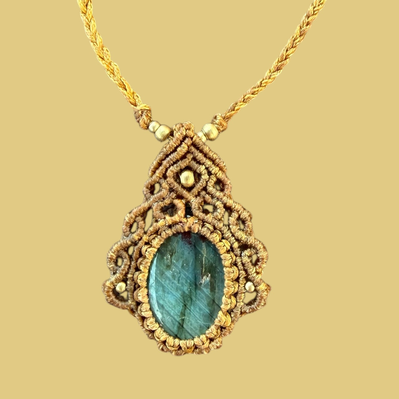 Macramé ketting labradoriet