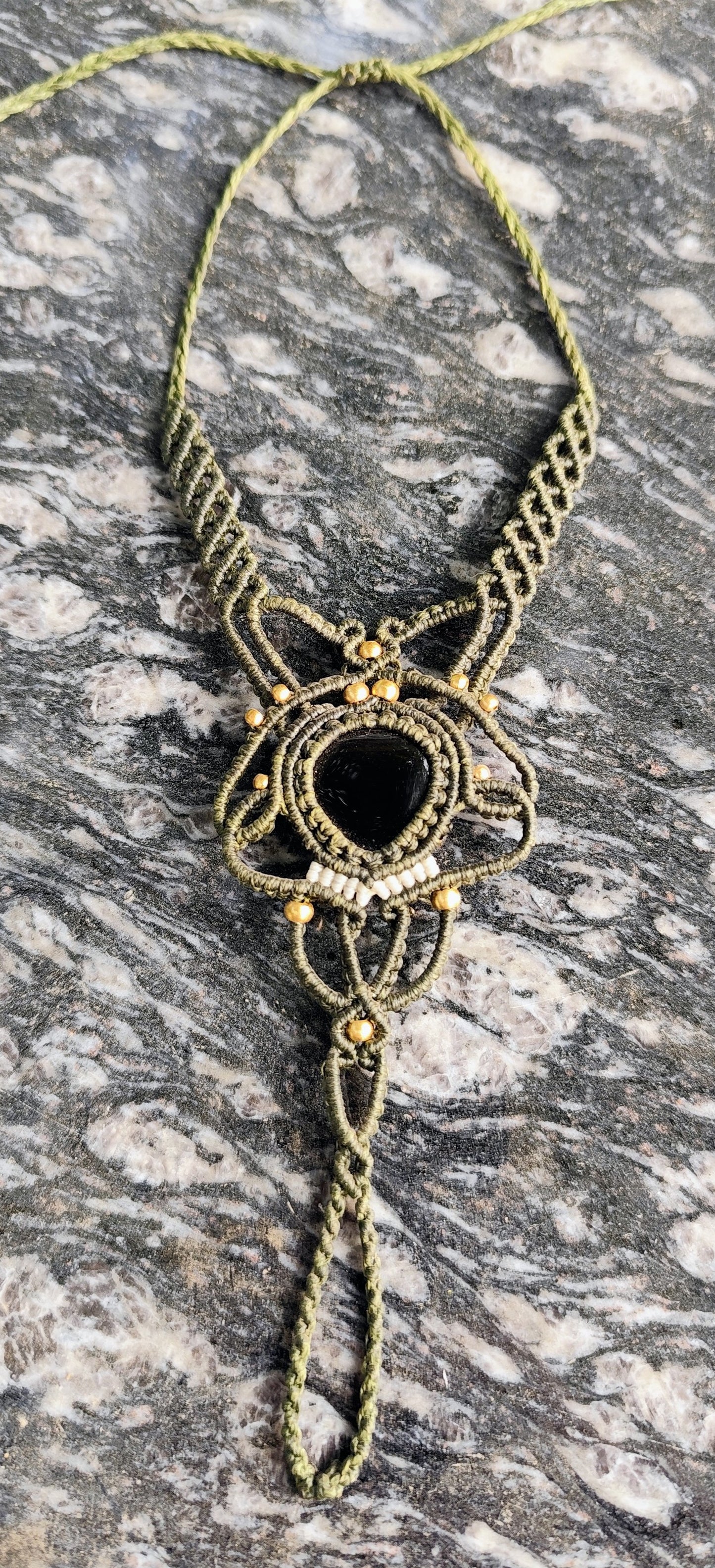 Macramé handsieraad