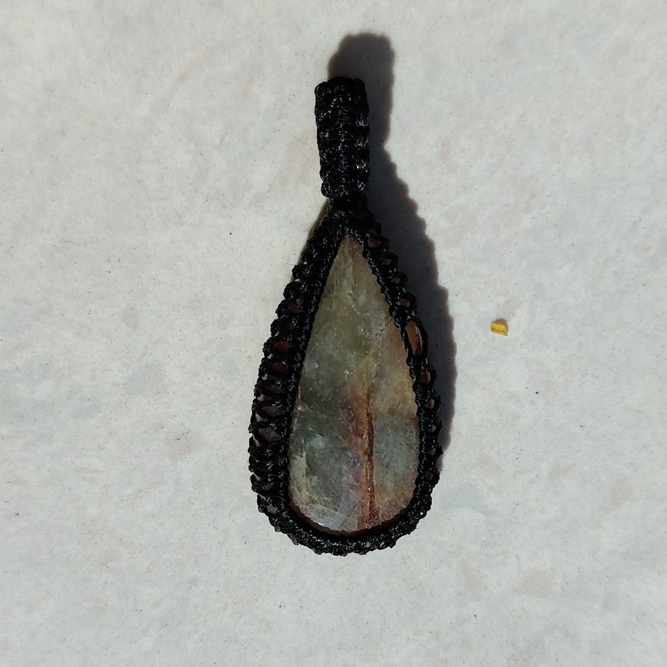 Macramé met natuursteen