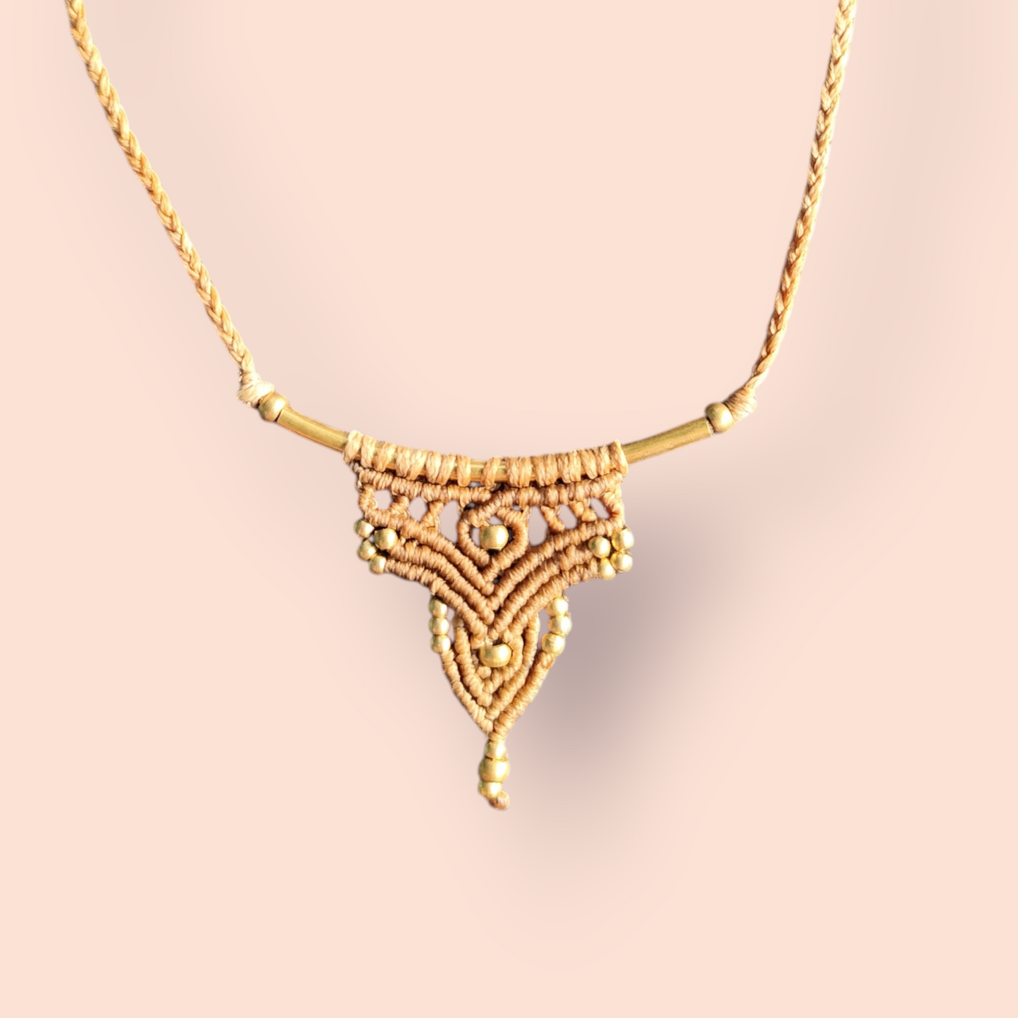 Macramé kettingen met metaal