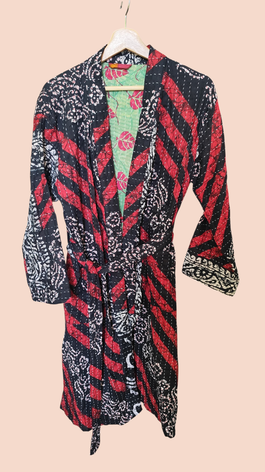 Kantha jas lang zwart rood
