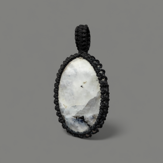 Macramé met natuursteen