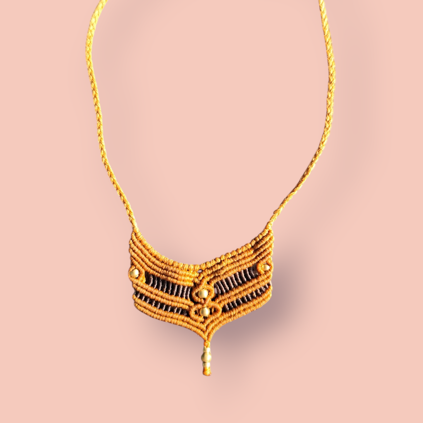 Macramé kettingen tweekleurig